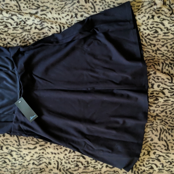 NWT backless dress - Picture 7 of 7